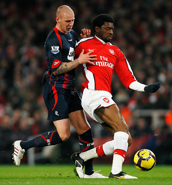 等待权威披 等待权威披